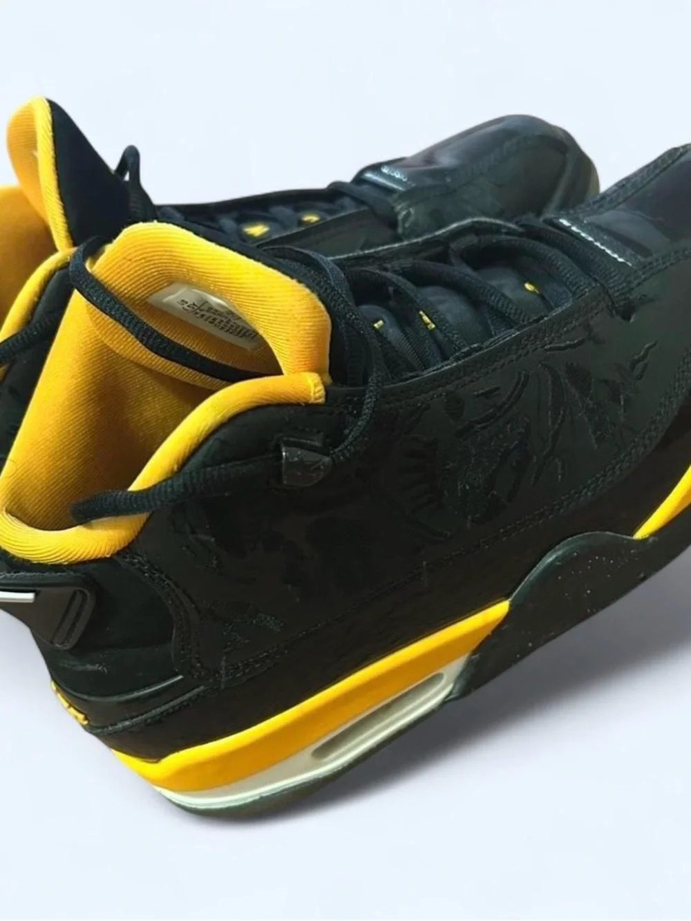 Jordan Men's Black and Yellow Low-Top Sneakers